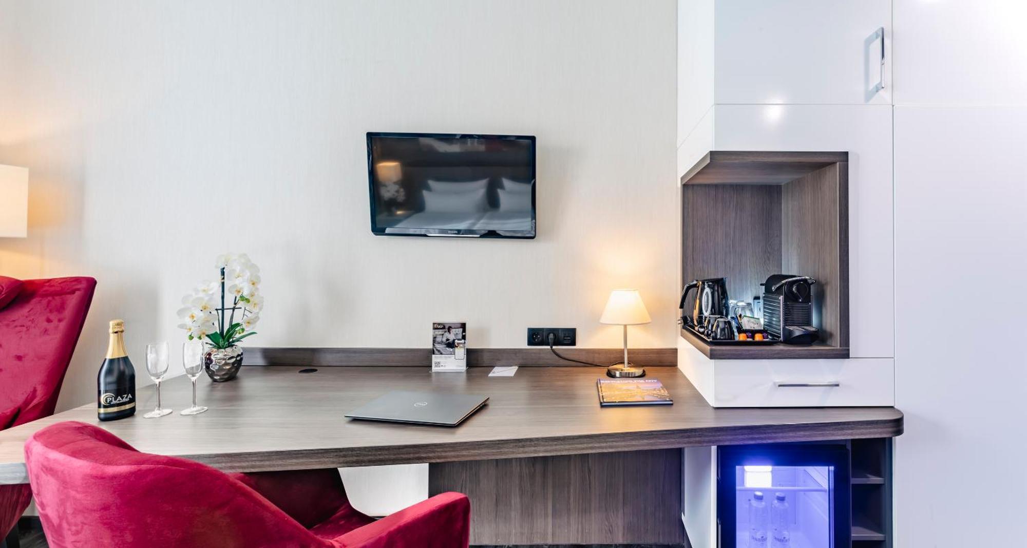 Plaza Premium Grand Winston Hotel Rijswijk Quarto foto
