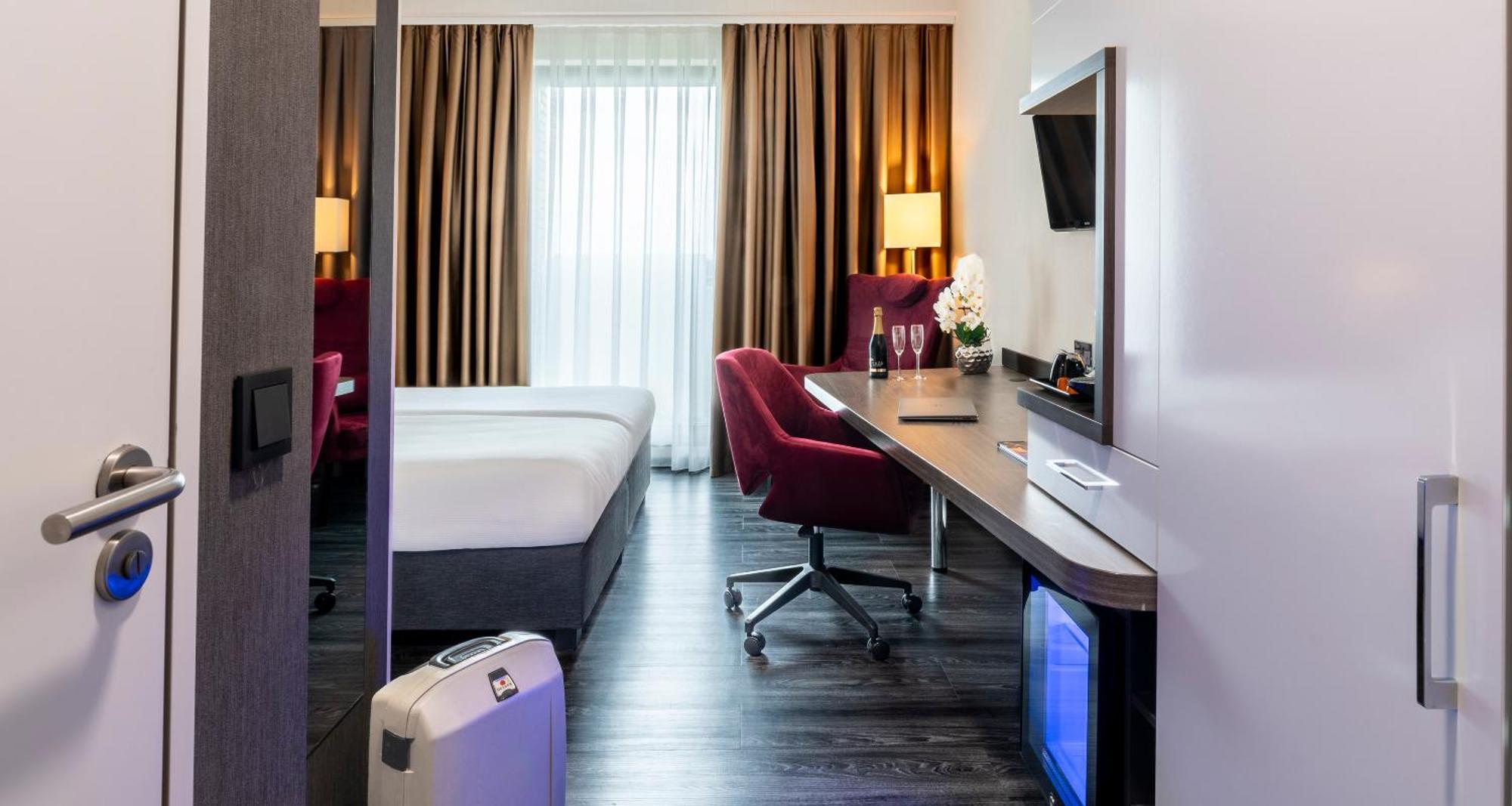 Plaza Premium Grand Winston Hotel Rijswijk Quarto foto